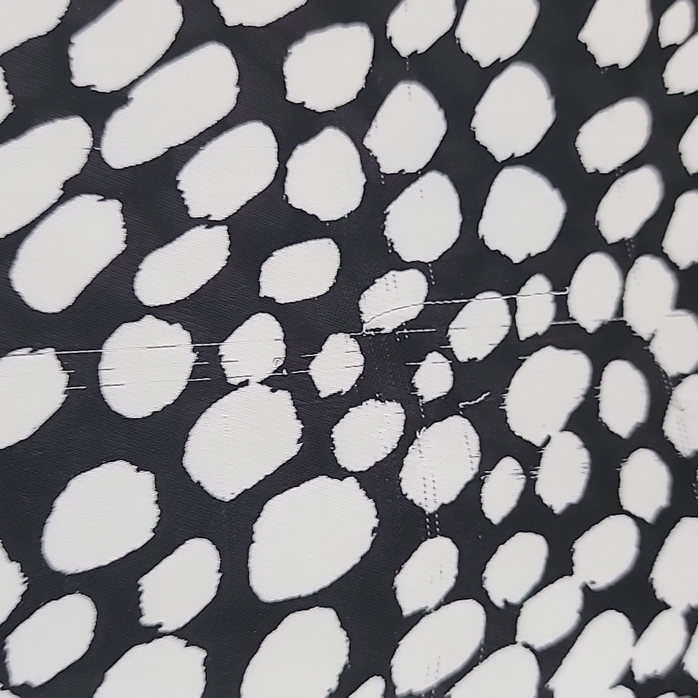 Ophelia Rose black white print vneck blouse Size 2X - Picture 4 of 7